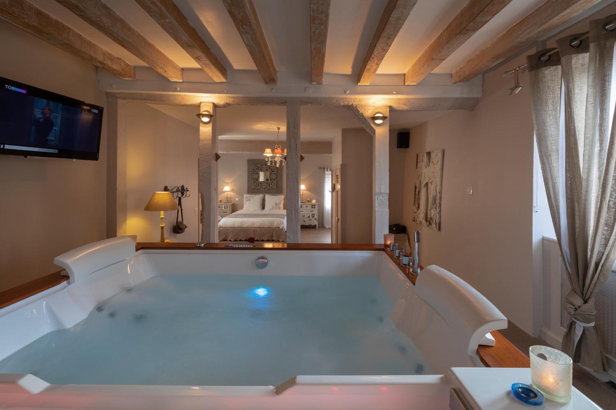 Charme Au Fil De L'Eau Hotel Vendieres Buitenkant foto