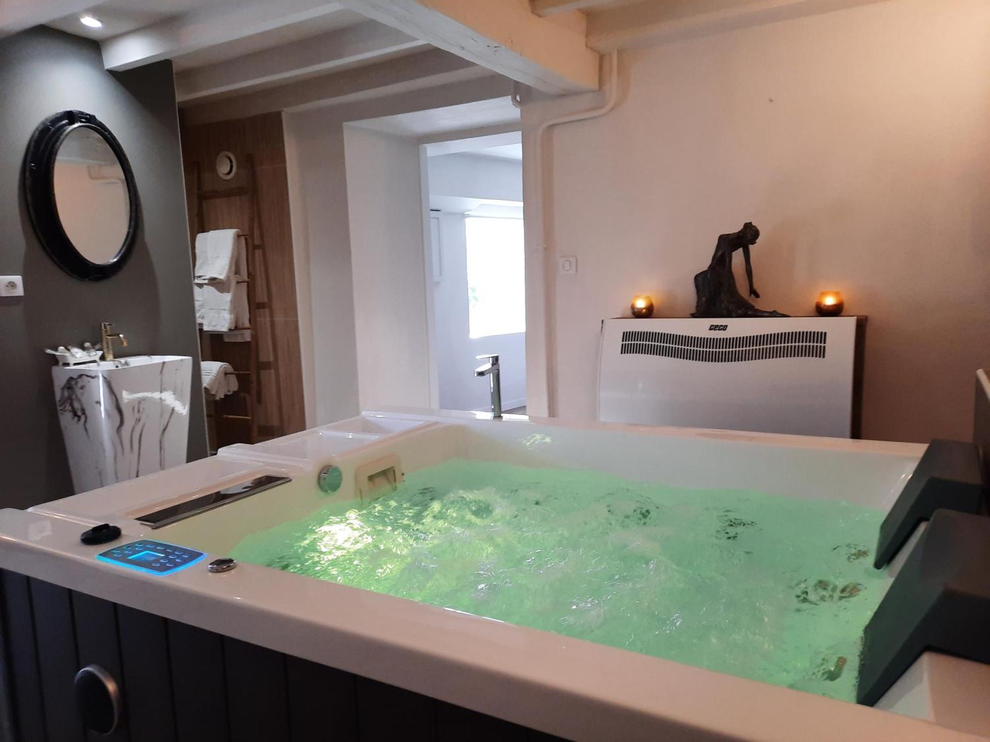 Charme Au Fil De L'Eau Hotel Vendieres Buitenkant foto