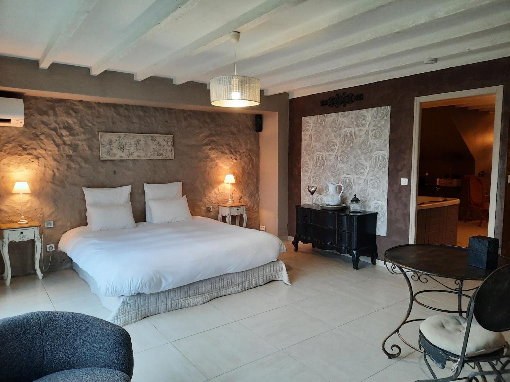Charme Au Fil De L'Eau Hotel Vendieres Buitenkant foto