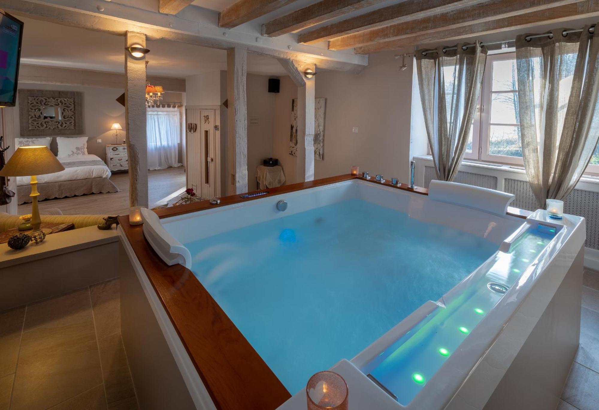 Charme Au Fil De L'Eau Hotel Vendieres Buitenkant foto